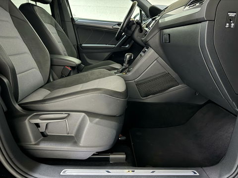 Volkswagen Tiguan 1.5 TSI ACT 3x R-Line Black Edition Pano Dynaudio