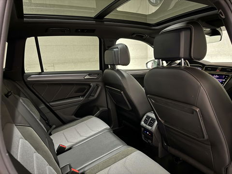 Volkswagen Tiguan 1.5 TSI ACT 3x R-Line Black Edition Pano Dynaudio