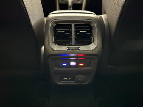 Volkswagen Tiguan 1.5 TSI ACT 3x R-Line Black Edition Pano Dynaudio