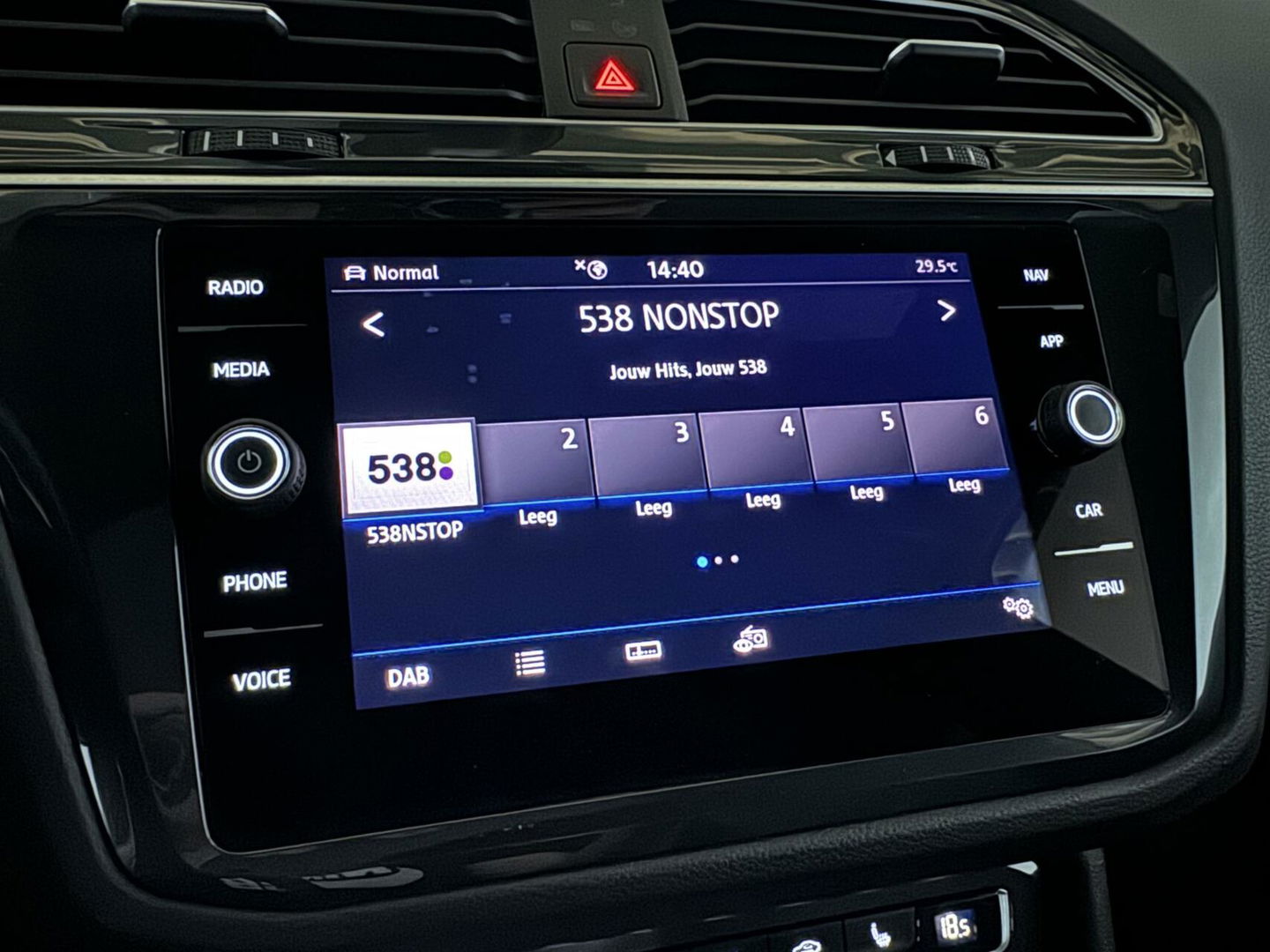 Volkswagen Tiguan 1.5 TSI ACT 3x R-Line Black Edition Pano Dynaudio