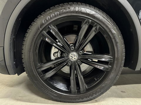 Volkswagen Tiguan 1.5 TSI ACT 3x R-Line Black Edition Pano Dynaudio