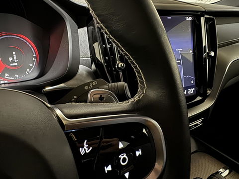 Volvo XC60 2.0 T8 AWD Polestar Engineered H/K Pano HUD ACC Trekh.