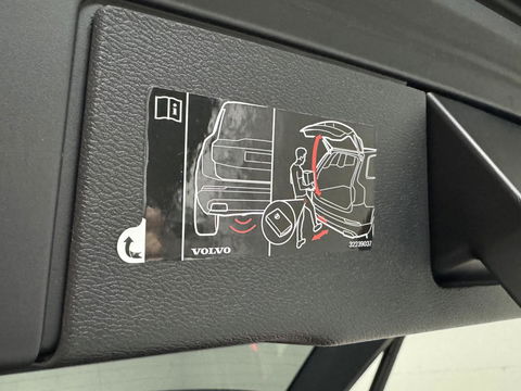 Volvo XC60 2.0 T8 AWD Polestar Engineered H/K Pano HUD ACC Trekh.