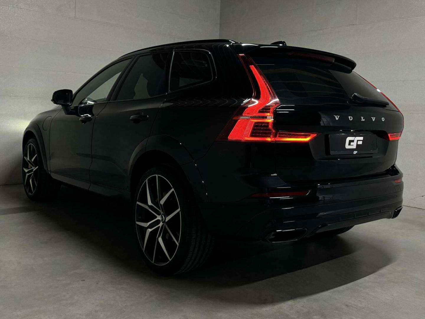 Volvo XC60 2.0 T8 AWD Polestar Engineered H/K Pano HUD ACC Trekh.