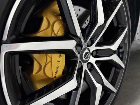 Volvo XC60 2.0 T8 AWD Polestar Engineered H/K Pano HUD ACC Trekh.