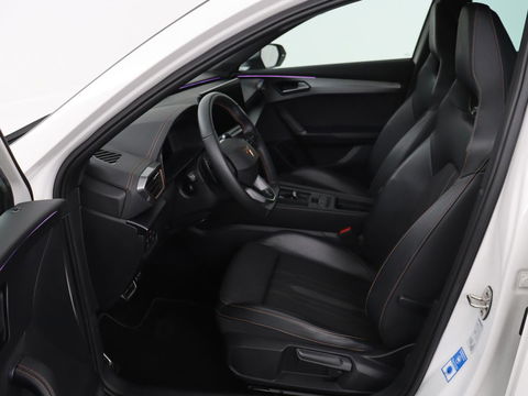 CUPRA Formentor 1.4 e-Hybrid VZ | 245pk | Stoel & stuurverwarming | Trekhaak | 360 camera | Carplay | Adaptive cruise | Navigatie | Sfeerverlichting | Full LED | Keyless | PHEV