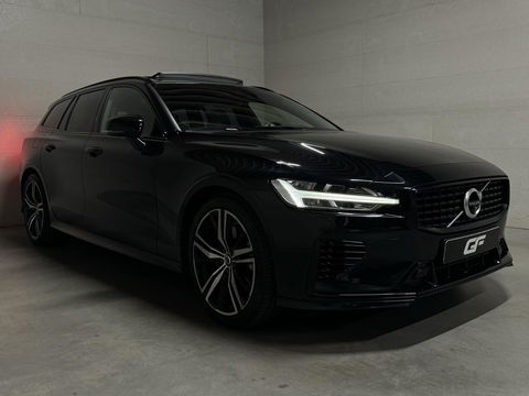 Volvo V60 2.0 T8 Recharge AWD R-Design B&W 360° Pano HUD Trekh. NAP