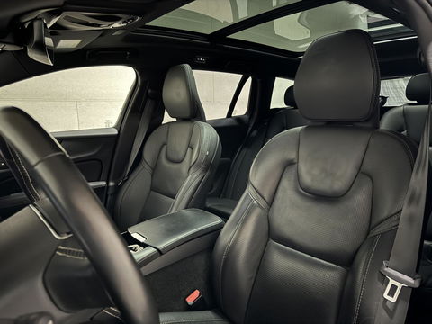 Volvo V60 2.0 T8 Recharge AWD R-Design B&W 360° Pano HUD Trekh. NAP