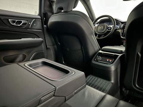 Volvo V60 2.0 T8 Recharge AWD R-Design B&W 360° Pano HUD Trekh. NAP