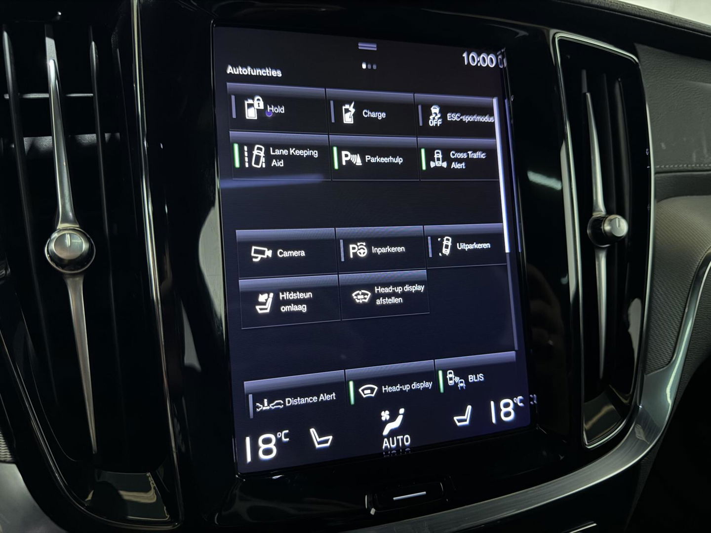 Volvo V60 2.0 T8 Recharge AWD R-Design B&W 360° Pano HUD Trekh. NAP