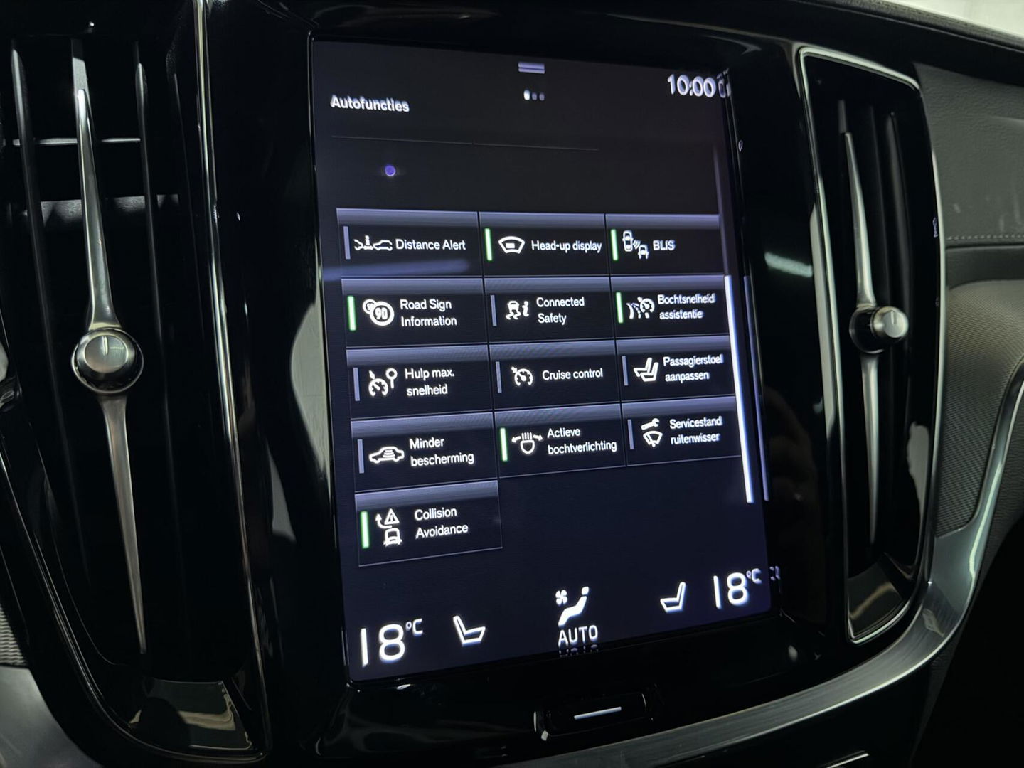 Volvo V60 2.0 T8 Recharge AWD R-Design B&W 360° Pano HUD Trekh. NAP