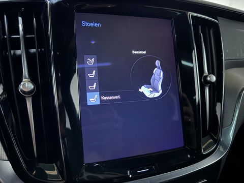 Volvo V60 2.0 T8 Recharge AWD R-Design B&W 360° Pano HUD Trekh. NAP