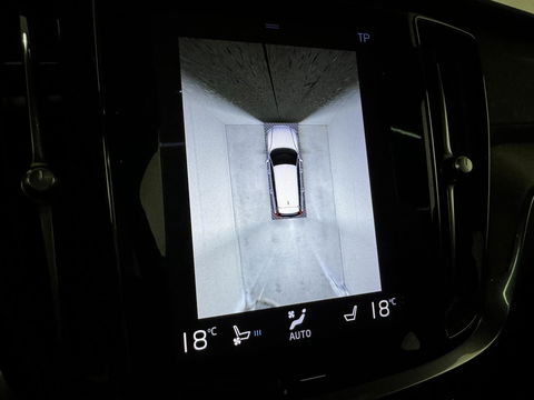 Volvo V60 2.0 T8 Recharge AWD R-Design B&W 360° Pano HUD Trekh. NAP