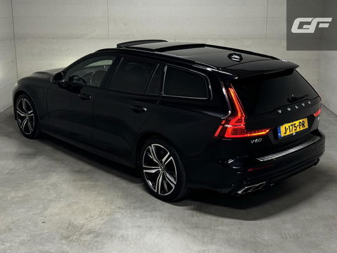 Volvo V60 2.0 T8 Recharge AWD R-Design B&W 360° Pano HUD Trekh. NAP