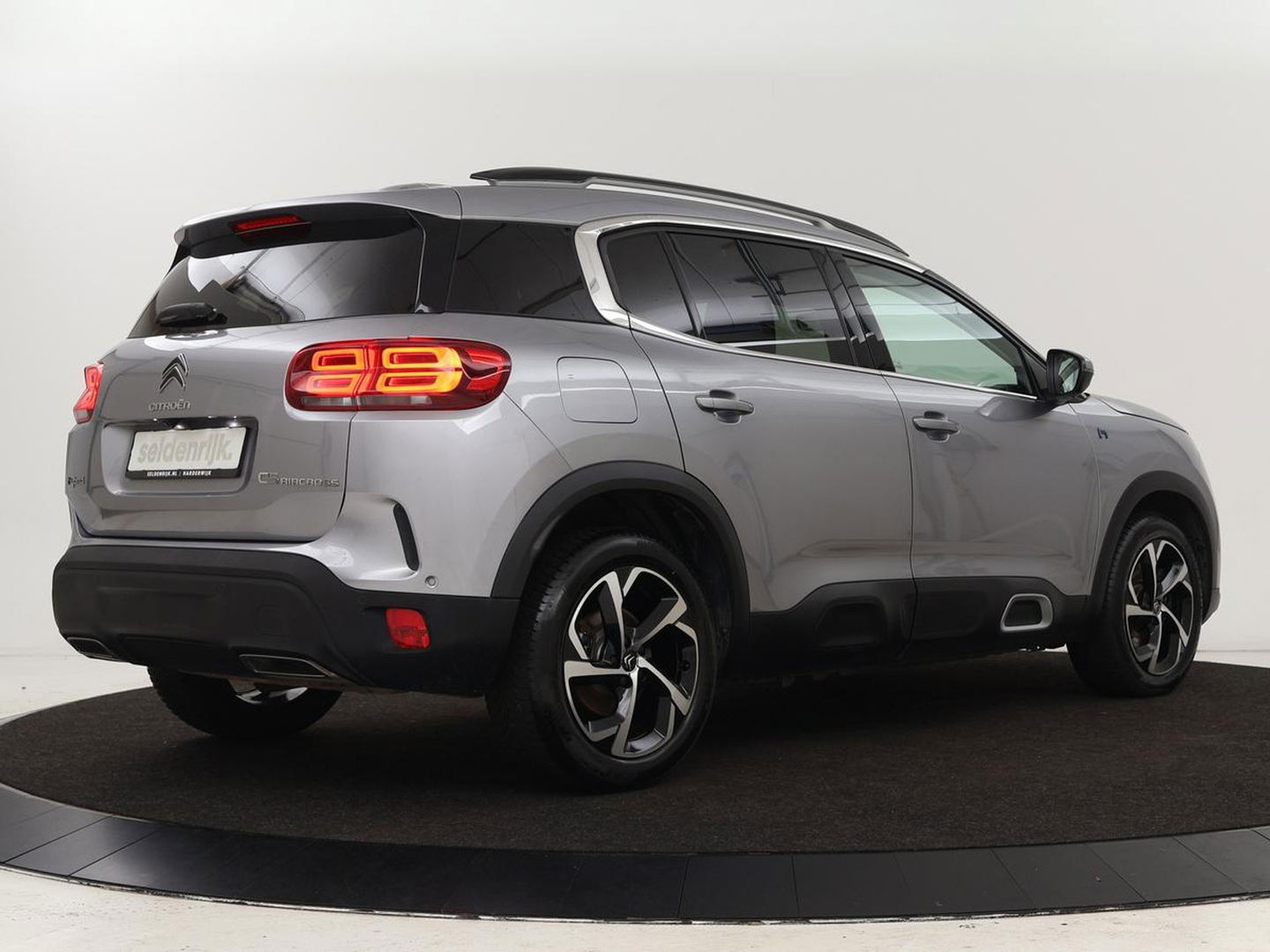 Citroën C5 Aircross 1.6 Plug-in Hybrid Feel | Camera | Carplay | Full LED | Navigatie | Keyless | Cruise control | Parkeerhulp | Climate control