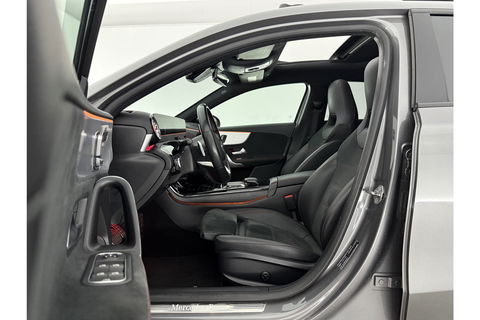 Mercedes-Benz A-Klasse 180 AMG Night Pakket Pano Multibeam LED Sfeerverl. Virtual Burmester Memory Seat Camera Cruise Clima 18"LMV Navi PDC