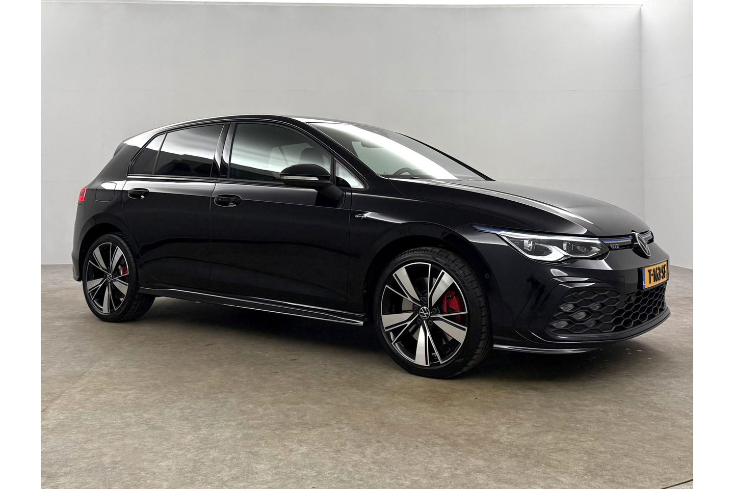 Volkswagen Golf 1.4 GTE 245PK Hybride DSG Sfeer Camera Carplay ACC IQ-Lights LED Virtual Clima Navi 18"LMV Stoel/Stuurverwarming PDC