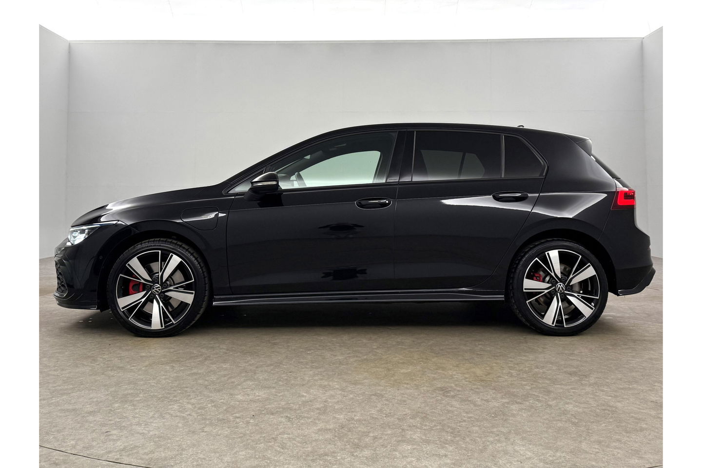 Volkswagen Golf 1.4 GTE 245PK Hybride DSG Sfeer Camera Carplay ACC IQ-Lights LED Virtual Clima Navi 18"LMV Stoel/Stuurverwarming PDC