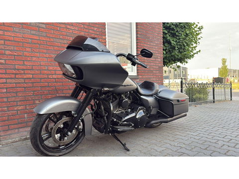 Harley Davidson 103 FLTRXS Road Glide Special Roadglide blackout