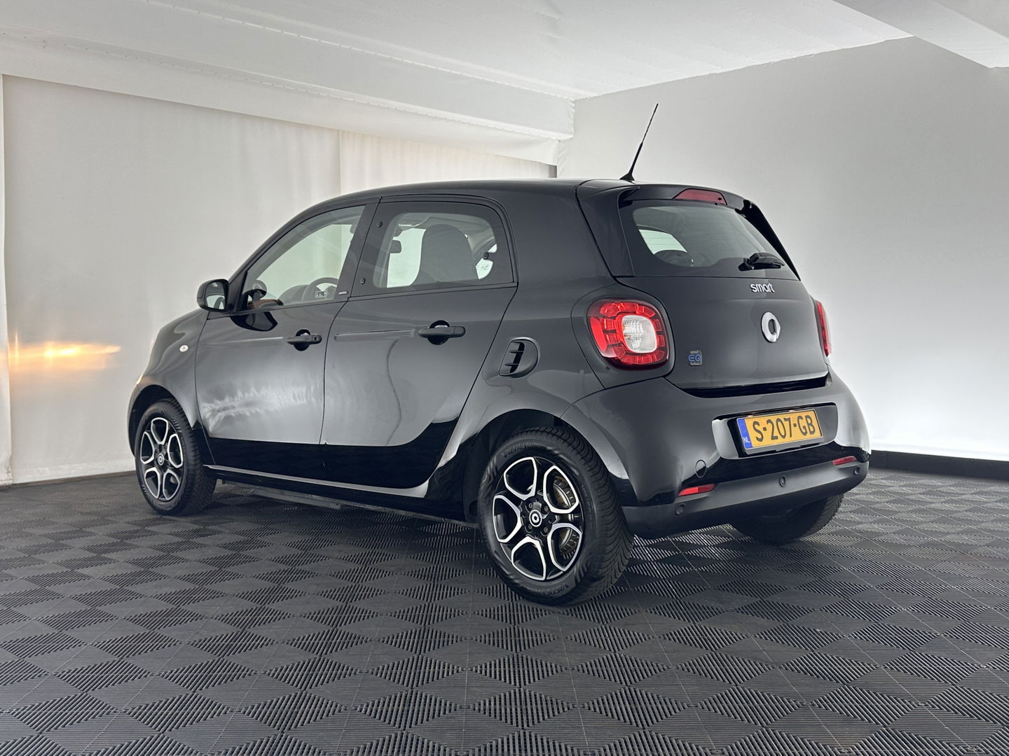 Smart Forfour EQ prime 18 kWh (INCL.BTW) *COMFORT-SEATS | AIRCO | CRUISE | 15''ALU*