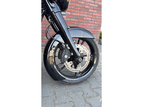 Harley Davidson 103 FLHXS Street Glide Special CVO Streetglide