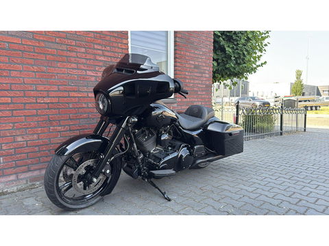 Harley Davidson 103 FLHXS Street Glide Special CVO Streetglide