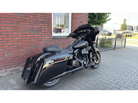 Harley Davidson 103 FLHXS Street Glide Special CVO Streetglide