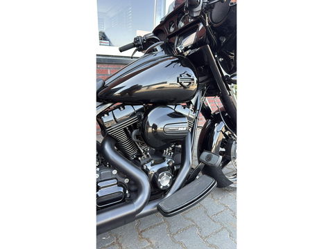 Harley Davidson 103 FLHXS Street Glide Special CVO Streetglide