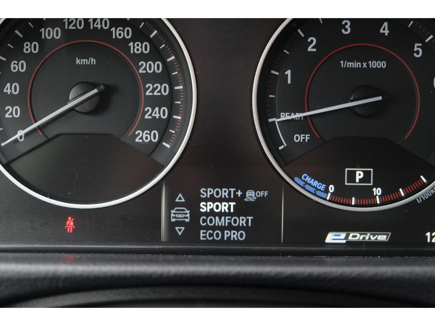 BMW 3-serie 330e 252pk M-Sport Schuifdak Harman/Kardon Head-up Leder Full led NLauto 19" LMV