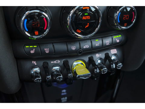 MINI Mini Electric Cooper SE 184pk 33 kWh Panoramadak Head-up *BTW* Leder Camera NLauto 17" LMV