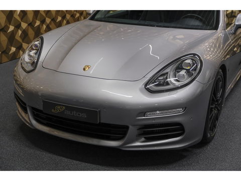 Porsche Panamera 3.0 S 421pk Facelift Schuifdak Stoelkoeling Luchtvering Bose LED lampen 20" LMV Navigatie Camera Elektrische klep