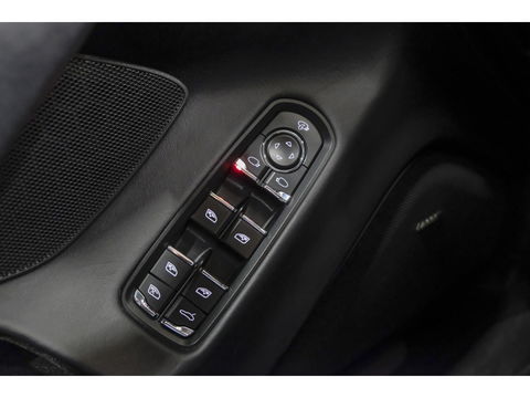 Porsche Panamera 3.0 S 421pk Facelift Schuifdak Stoelkoeling Luchtvering Bose LED lampen 20" LMV Navigatie Camera Elektrische klep