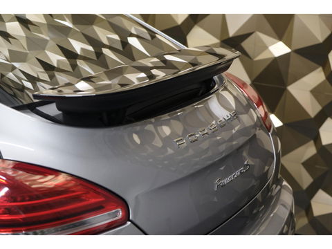 Porsche Panamera 3.0 S 421pk Facelift Schuifdak Stoelkoeling Luchtvering Bose LED lampen 20" LMV Navigatie Camera Elektrische klep