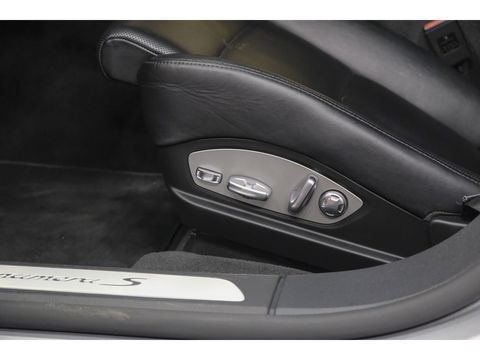 Porsche Panamera 3.0 S 421pk Facelift Schuifdak Stoelkoeling Luchtvering Bose LED lampen 20" LMV Navigatie Camera Elektrische klep