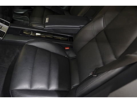 Porsche Panamera 3.0 S 421pk Facelift Schuifdak Stoelkoeling Luchtvering Bose LED lampen 20" LMV Navigatie Camera Elektrische klep