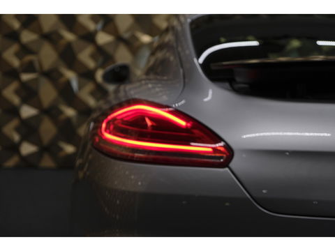 Porsche Panamera 3.0 S 421pk Facelift Schuifdak Stoelkoeling Luchtvering Bose LED lampen 20" LMV Navigatie Camera Elektrische klep