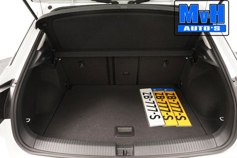 Volkswagen T-Roc 1.0 TSI Style 140PK|PANO|LED|TREKH|STOELVERW.