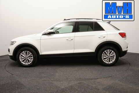 Volkswagen T-Roc 1.0 TSI Style 140PK|PANO|LED|TREKH|STOELVERW.