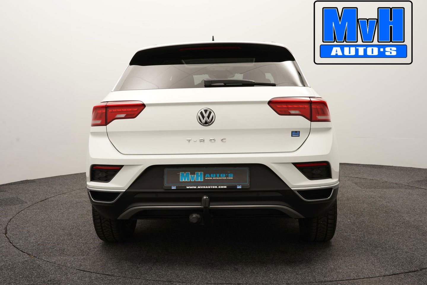 Volkswagen T-Roc 1.0 TSI Style 140PK|PANO|LED|TREKH|STOELVERW.