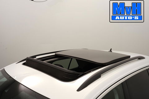 Volkswagen T-Roc 1.0 TSI Style 140PK|PANO|LED|TREKH|STOELVERW.