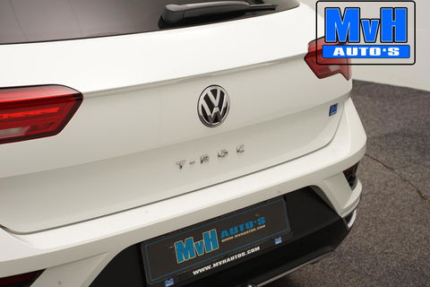 Volkswagen T-Roc 1.0 TSI Style 140PK|PANO|LED|TREKH|STOELVERW.