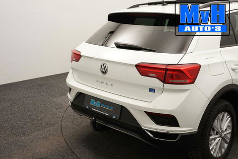 Volkswagen T-Roc 1.0 TSI Style 140PK|PANO|LED|TREKH|STOELVERW.