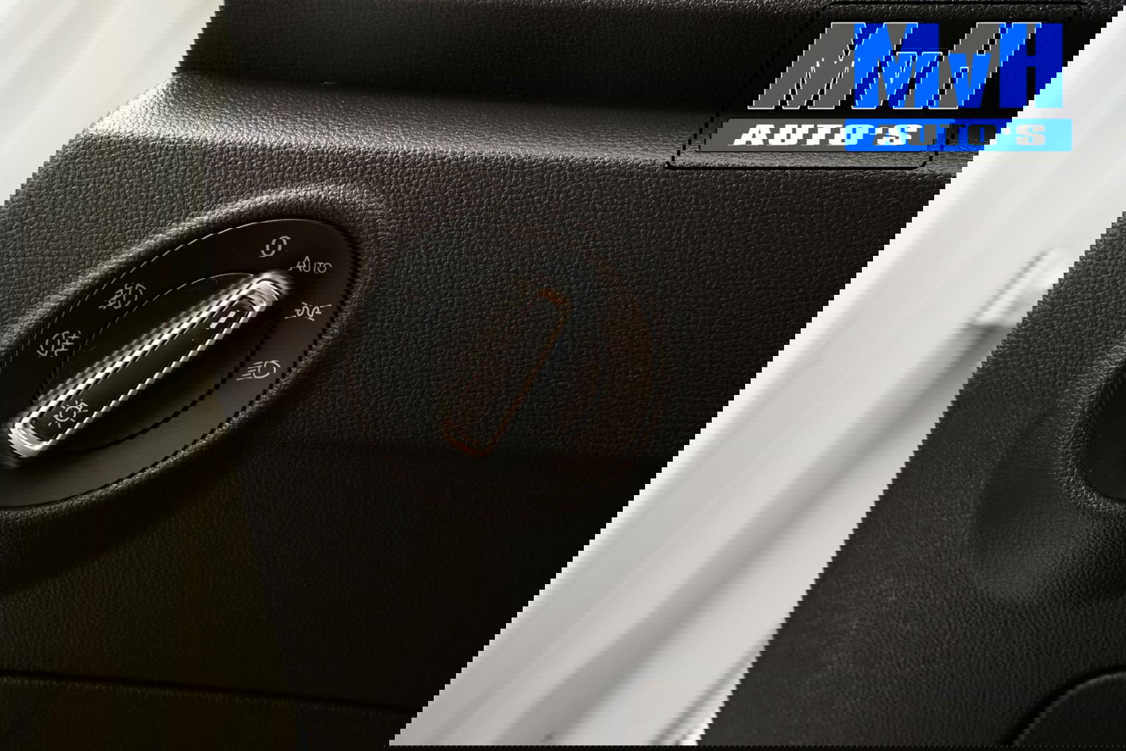 Volkswagen T-Roc 1.0 TSI Style 140PK|PANO|LED|TREKH|STOELVERW.