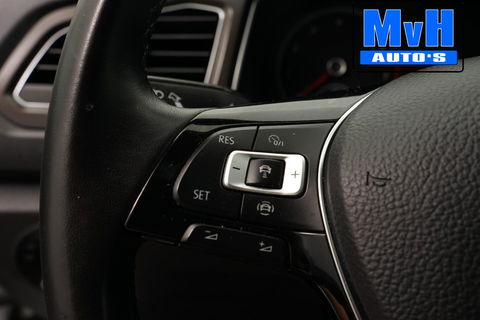 Volkswagen T-Roc 1.0 TSI Style 140PK|PANO|LED|TREKH|STOELVERW.