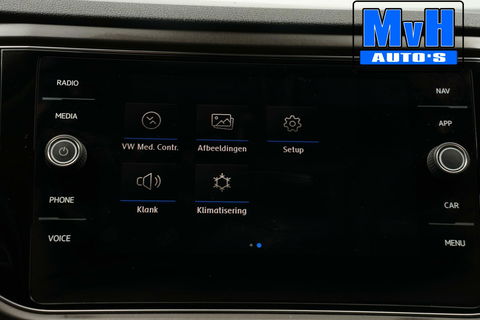 Volkswagen T-Roc 1.0 TSI Style 140PK|PANO|LED|TREKH|STOELVERW.