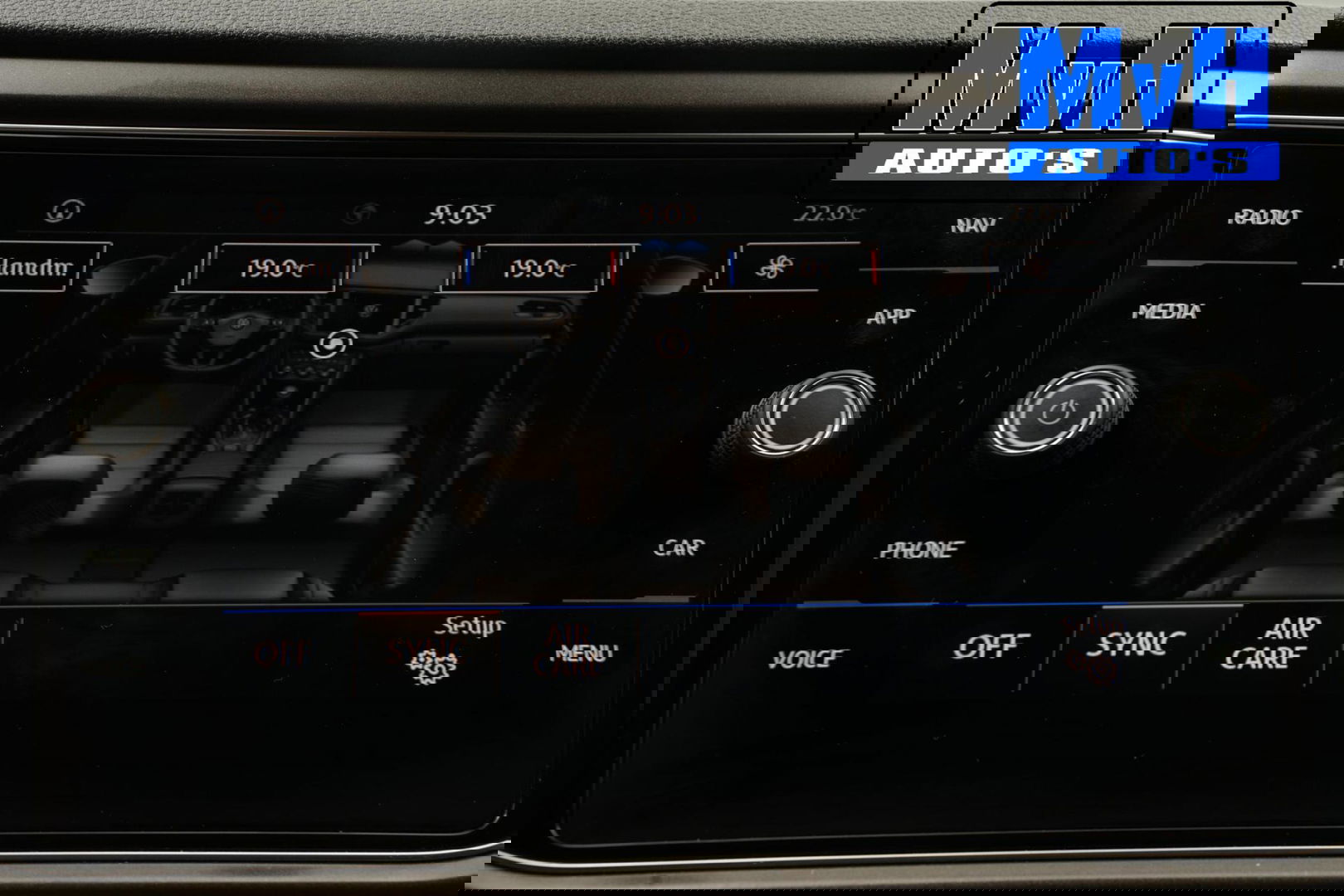 Volkswagen T-Roc 1.0 TSI Style 140PK|PANO|LED|TREKH|STOELVERW.