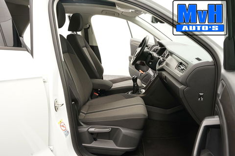 Volkswagen T-Roc 1.0 TSI Style 140PK|PANO|LED|TREKH|STOELVERW.