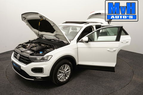 Volkswagen T-Roc 1.0 TSI Style 140PK|PANO|LED|TREKH|STOELVERW.