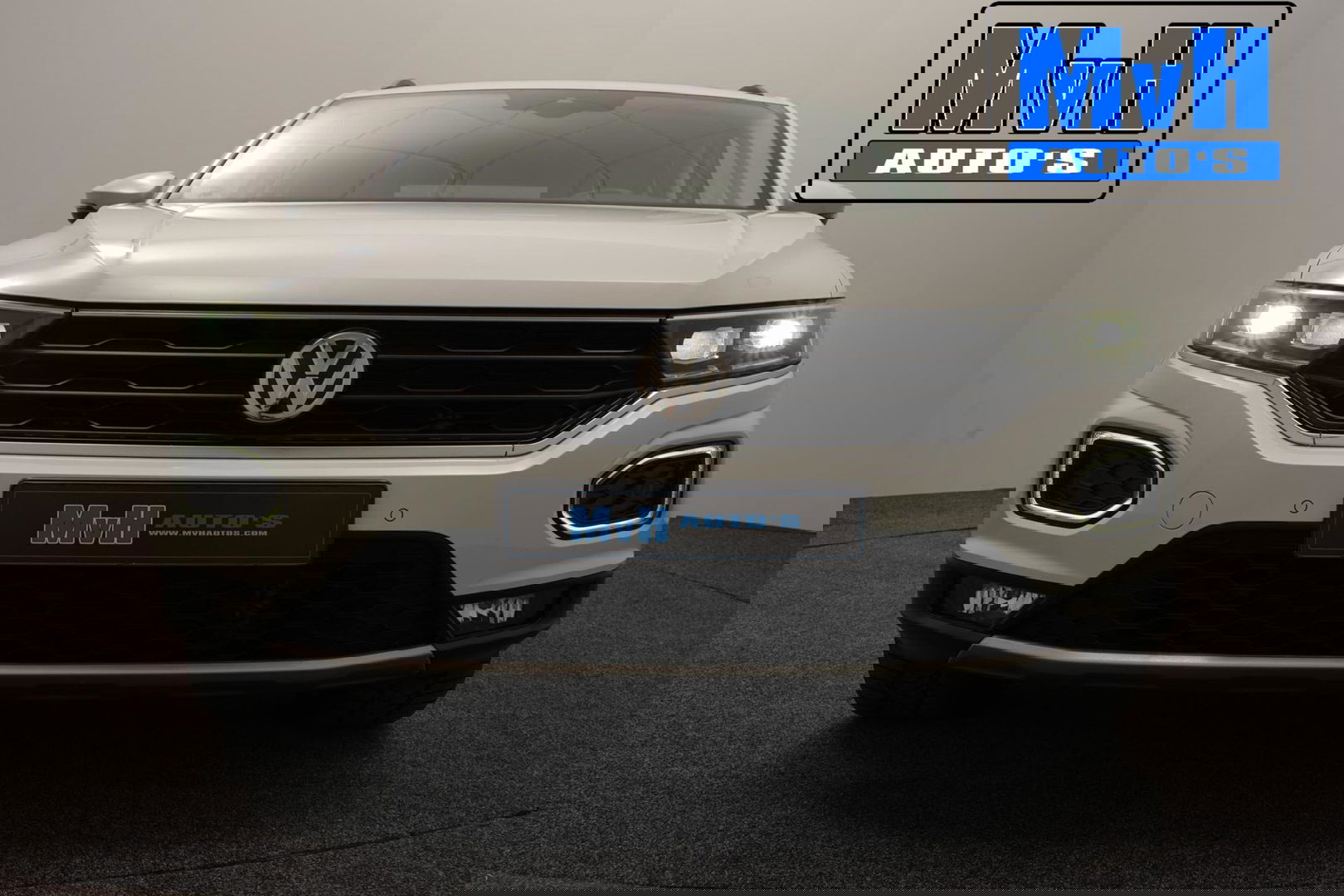 Volkswagen T-Roc 1.0 TSI Style 140PK|PANO|LED|TREKH|STOELVERW.