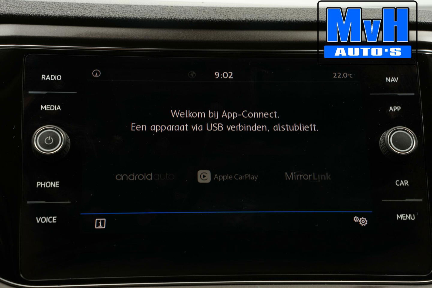 Volkswagen T-Roc 1.0 TSI Style 140PK|PANO|LED|TREKH|STOELVERW.
